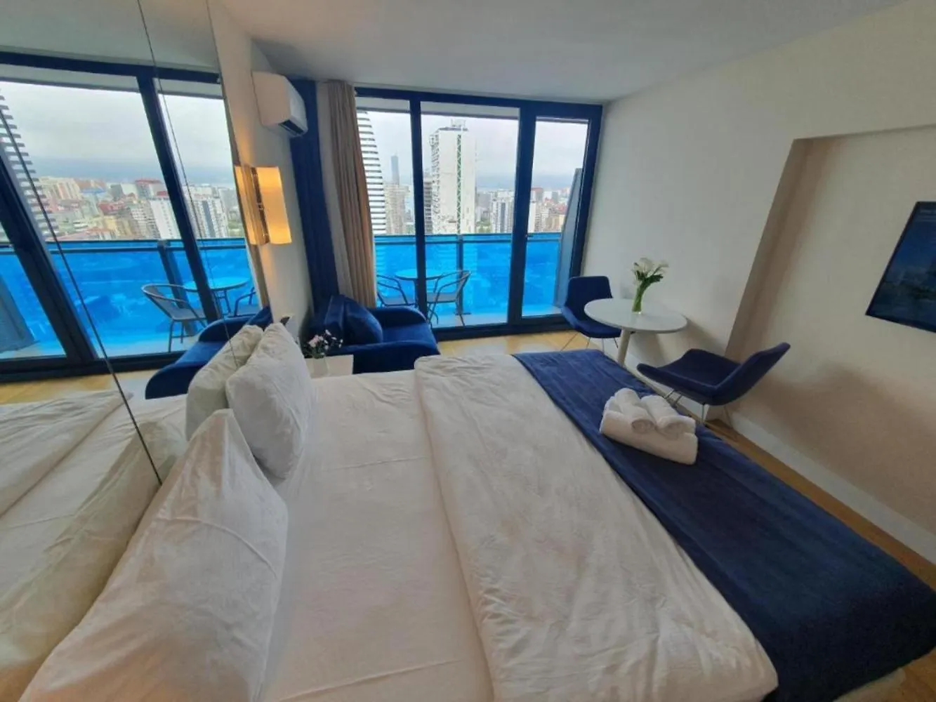 Апарт-Отель В Панорама Бич Batumi
