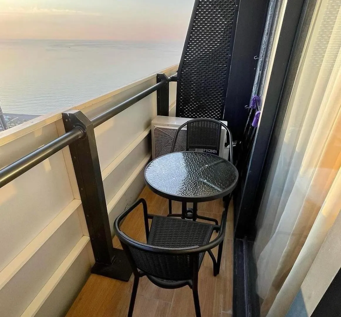 Апарт-Отель В Панорама Бич Batumi